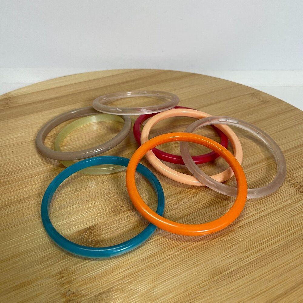 Vintage Lucite Bangle Bracelet Lot Stacking Clear Blue Orange Red Plastic